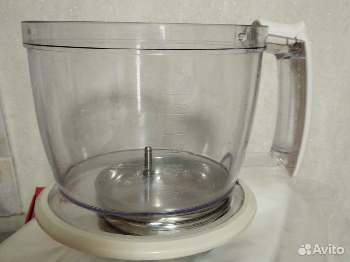 Составляющие блендера kambrook KSB300