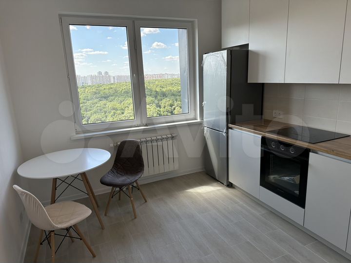 2-к. квартира, 57 м², 20/24 эт.