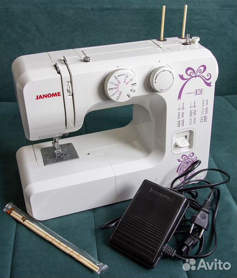 Швейные машины Janome J540 и Janome 812