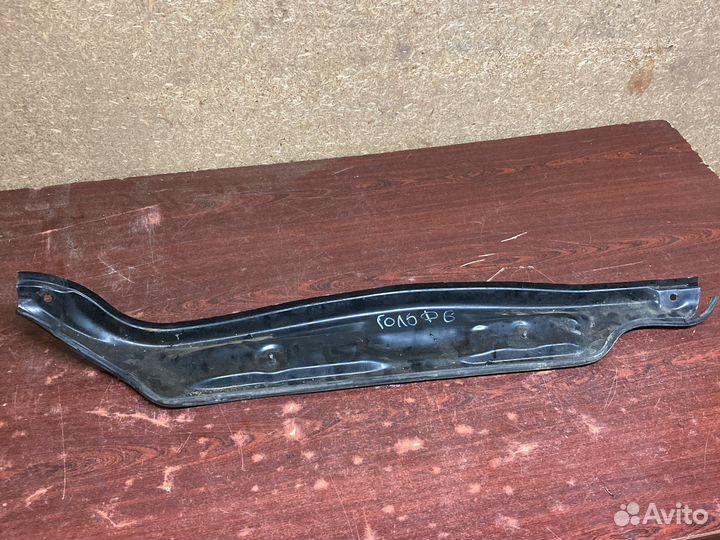 Водосток Фольксваген гольф 6