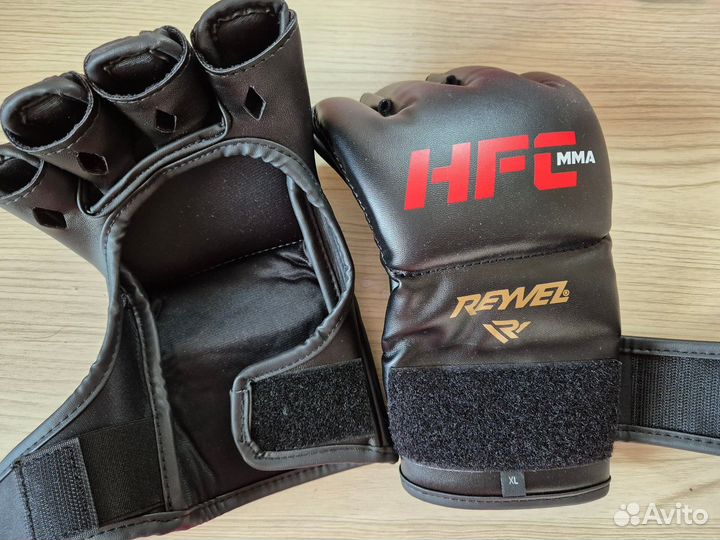 Перчатки MMA