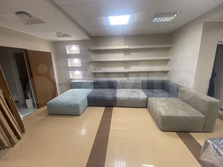 3-к. квартира, 90 м², 1/7 эт.