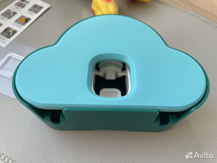 Дозатор для зубной пасты новый