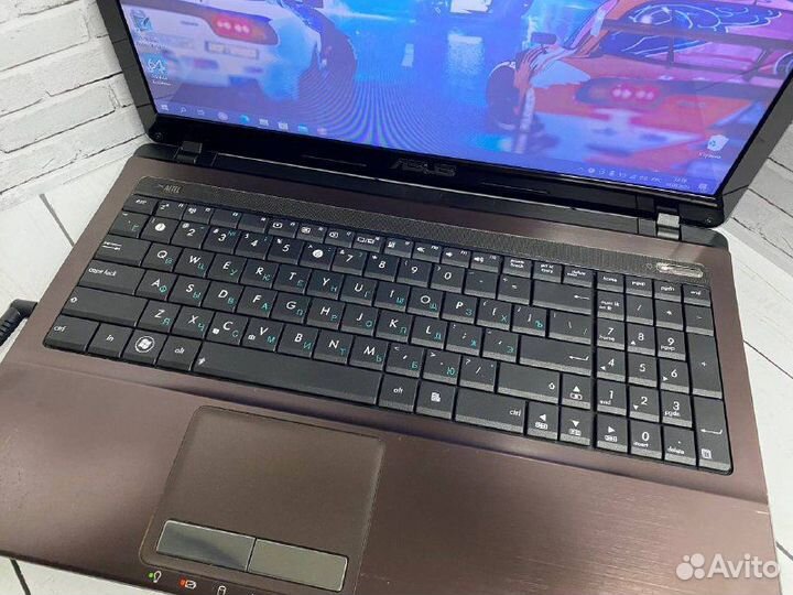 Игровой ноутбук Asus I5/2видеокарты/8Gb/SSD+HDD