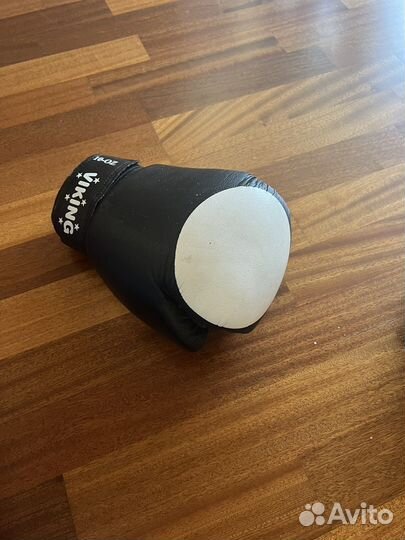 Боксерские перчатки 10 oz