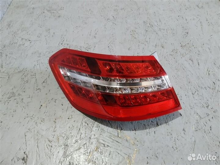 Фонарь задний левый Mercedes E-Class W212