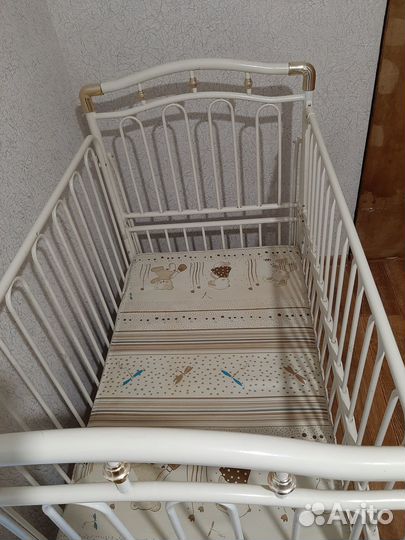 Детская кроватка