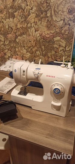 Швейная машинка singer