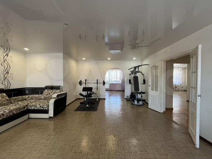 3-к. квартира, 125 м², 6/10 эт.