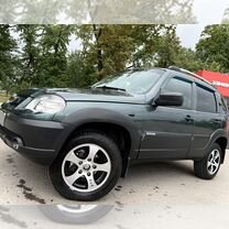 Chevrolet Niva 1.7 MT, 2017, 74 000 км, с пробегом, цена 895 000 руб.