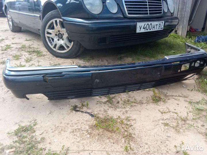 Передний бампер на Мерседес w210