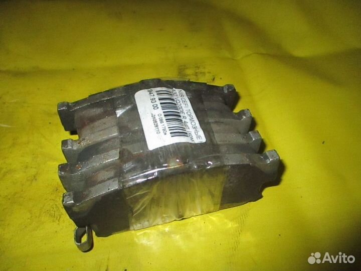 Тормозные колодки Nissan Cefiro A32 (Заднее)