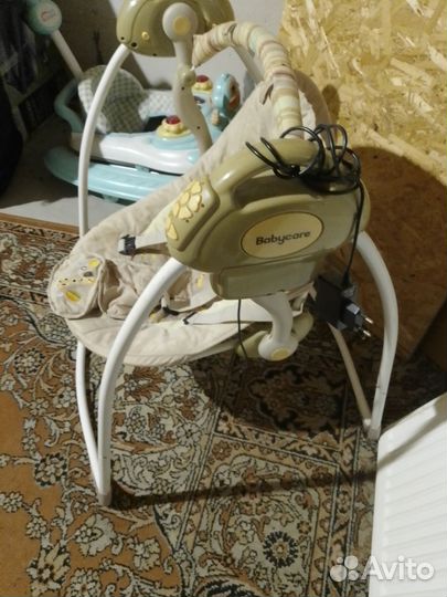 Детские качели с музыкой и пультом