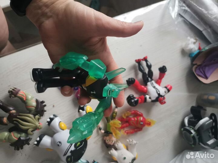 Фигурки Бен тен омнитрикс