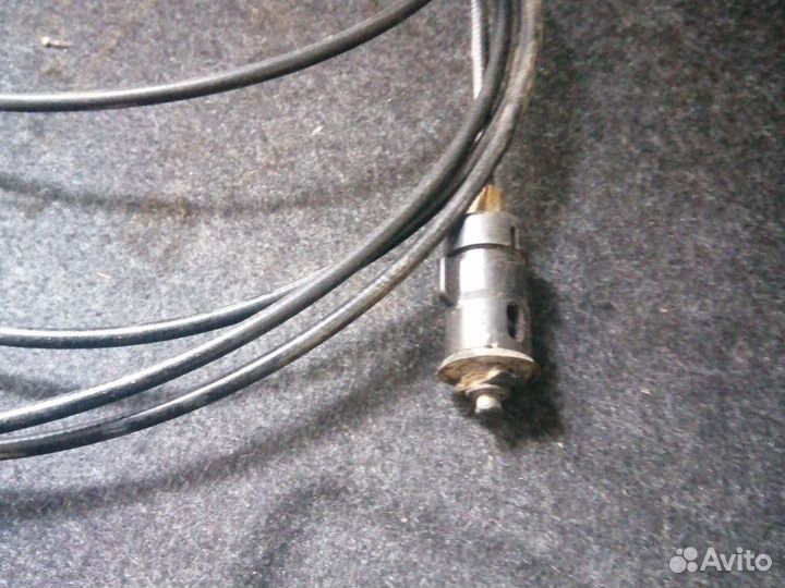 Трос открывания лючка бензобака Шевроле Лачетти хе