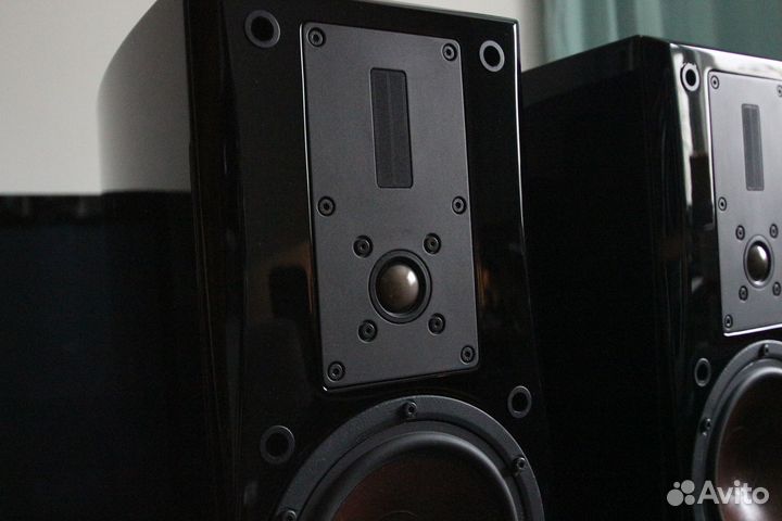 Акустика Dali helicon 300 black gloss / обмен