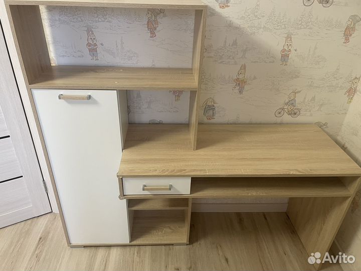 Компьютерный стол