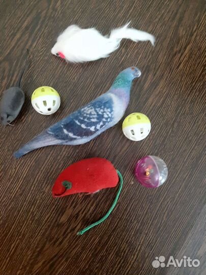 Набор игрушек для котов