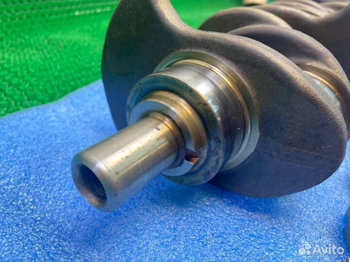 Коленвал Volkswagen Golf Plus 5 caxa 2012
