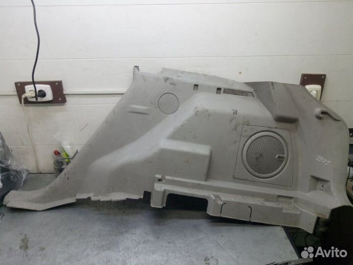 Обшивка багажника правая Dodge Caliber хетчбэк