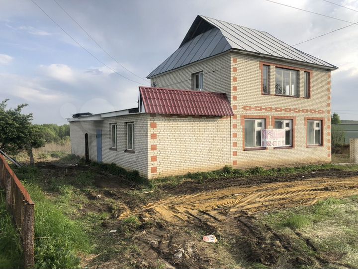 Коттедж 250 м² на участке 30 сот.