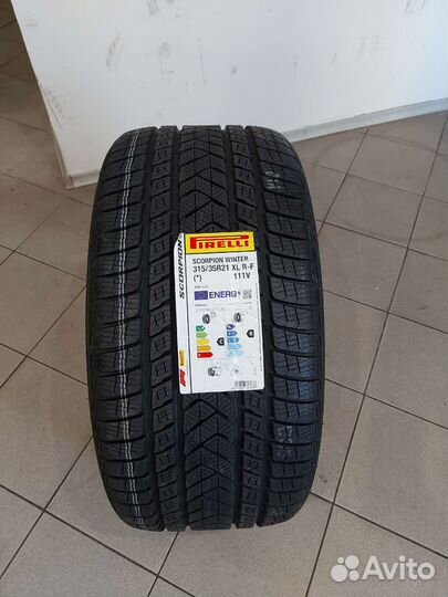 Pirelli Scorpion Winter 275/40 R21 107V