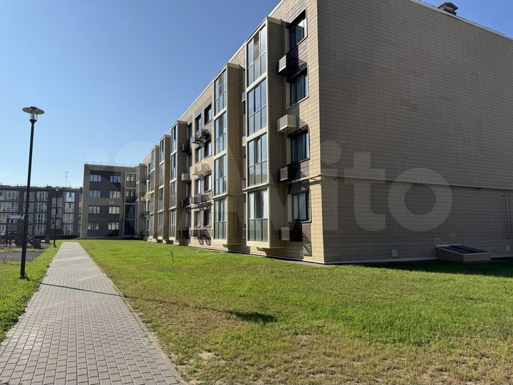 2-к. квартира, 61 м², 2/4 эт.