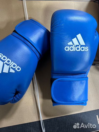 Боксерские перчатки 10 oz adidas aiba