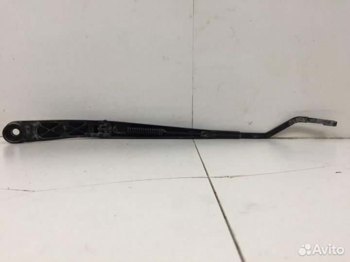 Поводок стеклоочистителя передний левый Kia Rio 3