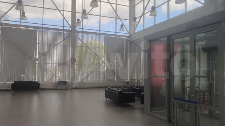 Аренда магазина 6160 м2 м. Улица академика Янгеля