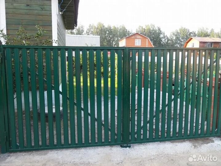 Забор из евроштакетника ,калитки качественно