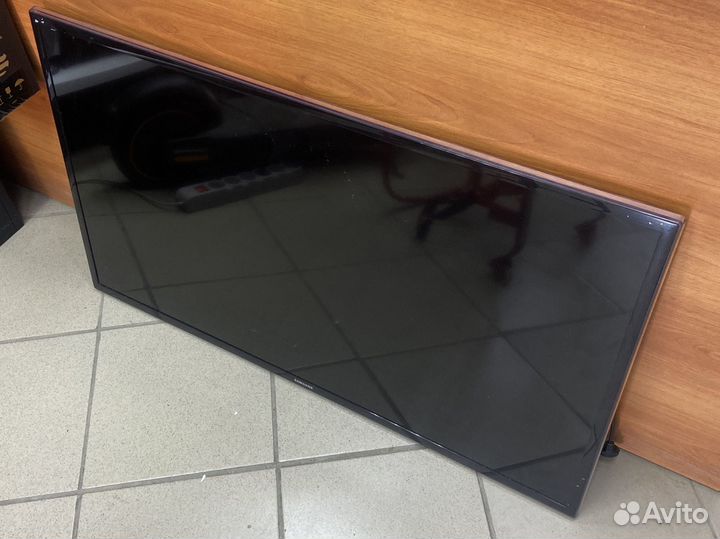 Телевизор samsung SMART tv 40