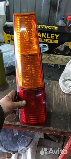 Задний фонарь suzuki ignis