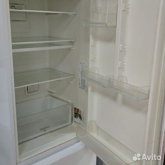 Холодильник Ariston HF4180W (Рассрочка / К2)