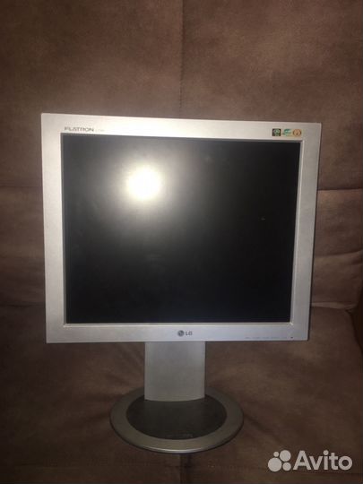 Монитор LG flatron L1730B