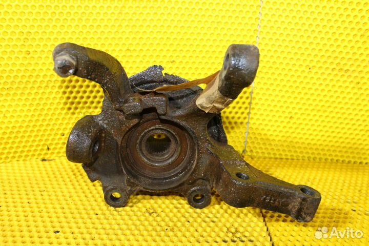 Кулак передний левый Nissan X-Trail T30