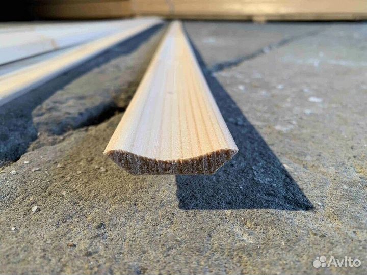 Плинтус гладкий сосна