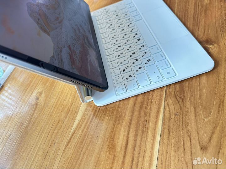 iPad air 4 64gb + keyboard