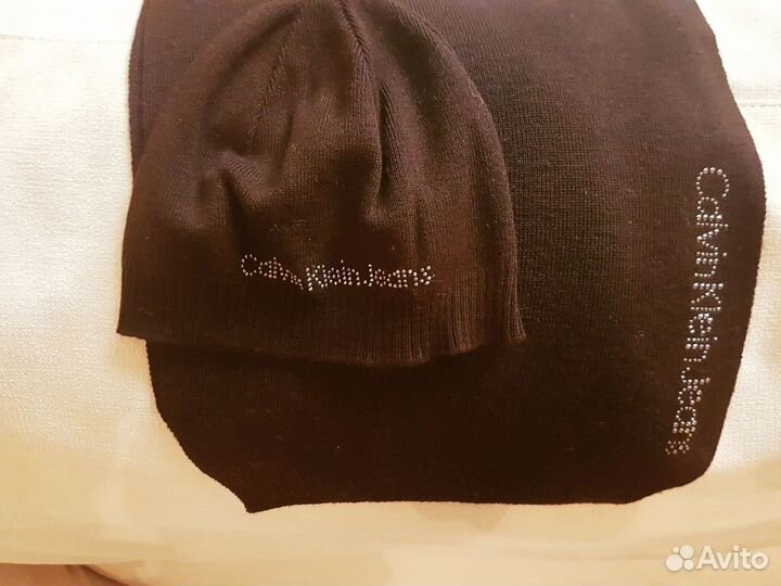 Шапка и шарф Calvin Klein