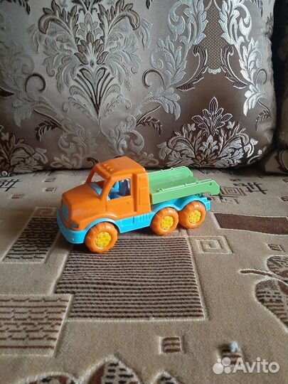 Детские игрушки