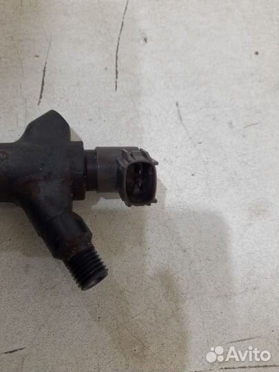 Форсунка топливная Toyota Land Cruiser 200