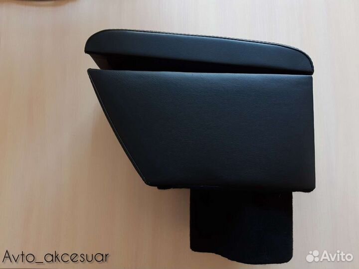 Подлокотники Kia Rio - Hyundai Solaris Гладкий