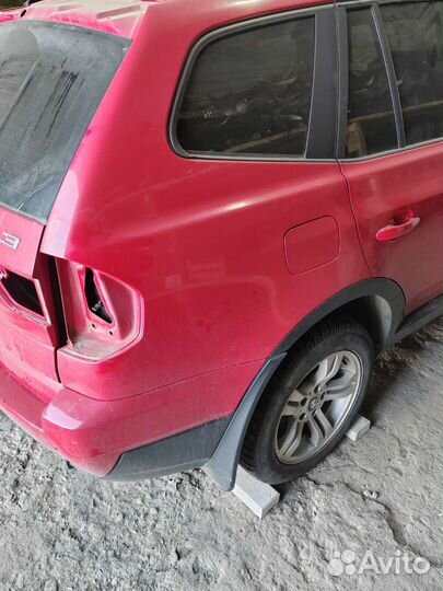 Задняя часть BMW X3 E83