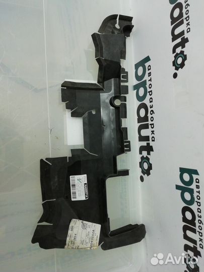 Направляющая воздушного потока левая 8K0 121 283 K