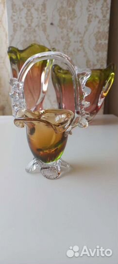 Цветное стекло 3 вазы разные