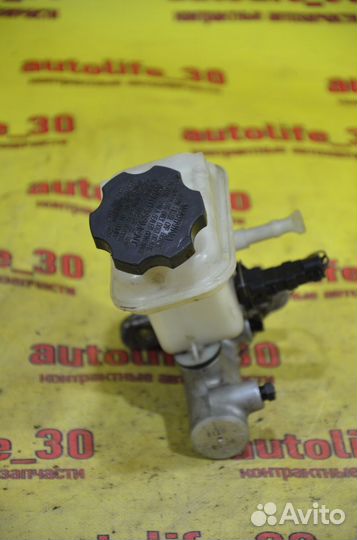 Главный тормозной цилиндр Hyundai Santa FE 2