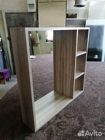 Зеркало с полкой в ванну или прихожую