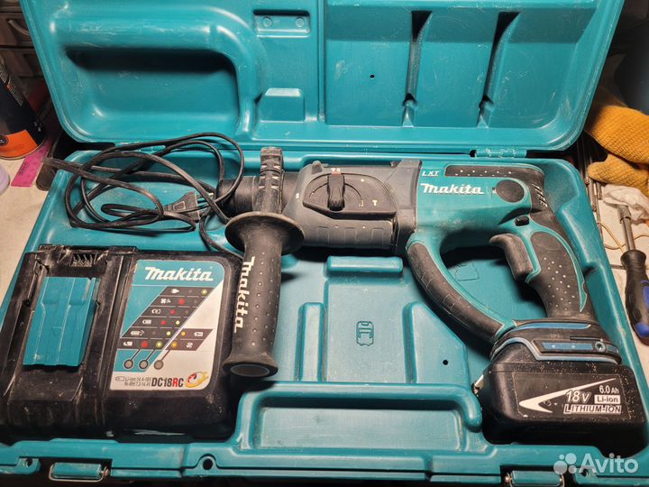Перфоратор Makita DHR202