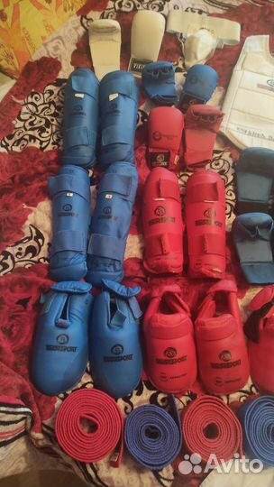 Кимоно и защита для каратэ