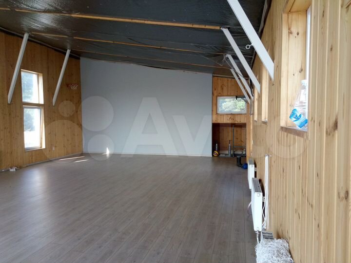 Коттедж 799 м² на участке 16 сот.